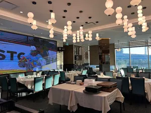 Neptune Palace Seafood Restaurant Brentwood - Dim Sum restaurant in Burnaby – fine dining dishes, interior photos, and ambiance.