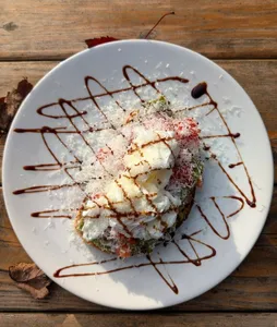 Egg & Co. - Brunch restaurant in Vancouver – fine dining dishes, interior photos, and ambiance.