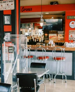 Deacon's Corner - North American restaurant in Vancouver – fine dining dishes, interior photos, and ambiance.