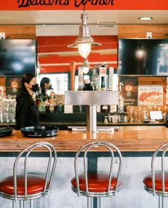 Deacon's Corner - North American restaurant in Vancouver – fine dining dishes, interior photos, and ambiance.