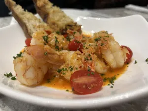 B House Restaurant - Global restaurant in Vancouver – fine dining dishes, interior photos, and ambiance.