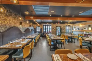 Swad Indian Kitchen - Indian restaurant in Vancouver – fine dining dishes, interior photos, and ambiance.