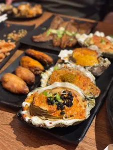 Li's China Grill - BBQ restaurant in Vancouver – fine dining dishes, interior photos, and ambiance.