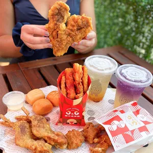 J&G Fried Chicken Crystall Mall - Burger & Fried Chicken restaurant in Burnaby – fine dining dishes, interior photos, and ambiance.