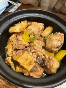 Yang’s Braised Chicken Rice Burnaby - Chinese restaurant – fine dining dishes, interior photos, and ambiance.