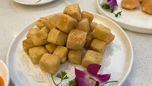 A BITE OF SHUNDE - Chinese restaurant in Richmond – fine dining dishes, interior photos, and ambiance.