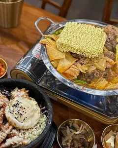 Elysium Korean Bistro and Restaurant - Korean restaurant in Richmond – fine dining dishes, interior photos, and ambiance.