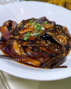 Yuan's Garden Restaurant - Chinese restaurant in Richmond – fine dining dishes, interior photos, and ambiance.