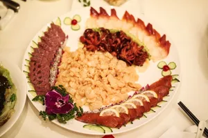 Yue Restaurant - Dim Sum restaurant in Richmond – fine dining dishes, interior photos, and ambiance.