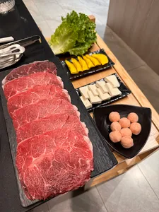 BONPOT Richmond - Hot Pot restaurant in Richmond – fine dining dishes, interior photos, and ambiance.