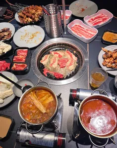 Hot Spot Buffet - BBQ restaurant in Vancouver – fine dining dishes, interior photos, and ambiance.