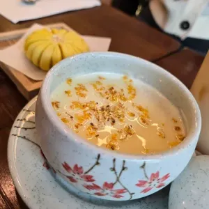 11AM Tea House - Bubble Tea restaurant in Richmond – fine dining dishes, interior photos, and ambiance.