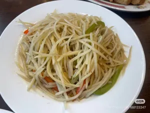 Three Woks - Chinese restaurant in Richmond – fine dining dishes, interior photos, and ambiance.