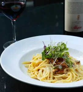 CAFE IL NIDO - Italian restaurant in Downtown Vancouver – fine dining dishes, interior photos, and ambiance.