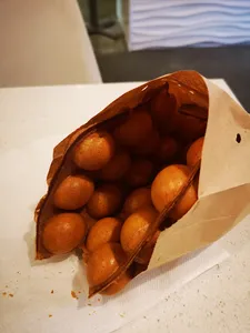 Bubble Waffle Cafe Marine Gateway - Taiwanese & HK Cafe restaurant in Vancouver – fine dining dishes, interior photos, and ambiance.