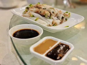 Neptune Palace Seafood Restaurant Vancouver - Dim Sum restaurant in Vancouver – fine dining dishes, interior photos, and ambiance.