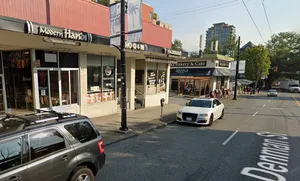 Modern Handi Indian Cuisine - Indian restaurant in Downtown Vancouver – fine dining dishes, interior photos, and ambiance.