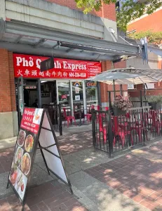 Pho Quynh Express Yaletown - Vietnamese restaurant in Downtown Vancouver – fine dining dishes, interior photos, and ambiance.