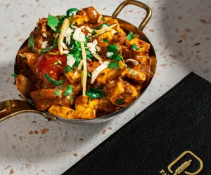 P2P indian restaurant Yaletown - Indian restaurant in Downtown Vancouver – fine dining dishes, interior photos, and ambiance.