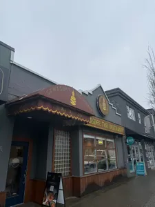 Sawasdee Thai Restaurant - Thai restaurant in Vancouver – fine dining dishes, interior photos, and ambiance.