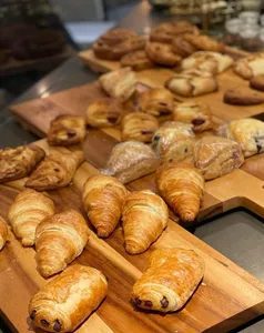 Caffe W West Broadway - Cafe restaurant in Vancouver – fine dining dishes, interior photos, and ambiance.