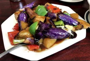 Grand Chinese Restaurant - Chinese restaurant in Burnaby – fine dining dishes, interior photos, and ambiance.