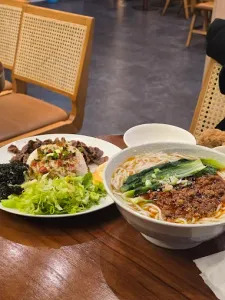 11AM Tea House - Bubble Tea restaurant in Richmond – fine dining dishes, interior photos, and ambiance.