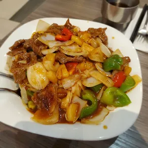 Happy Day Cafe Kingsway - Taiwanese & HK Cafe restaurant in Vancouver – fine dining dishes, interior photos, and ambiance.