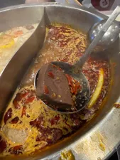 Review photo uploaded by sisi509 at Liuyishou Hotpot Burnaby