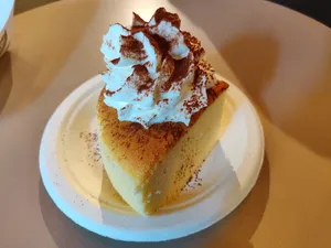 Castella Cheesecake YVR OUTLET - Dessert restaurant in Richmond – fine dining dishes, interior photos, and ambiance.