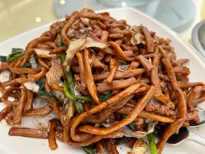 Yuan's Garden Restaurant - Chinese restaurant in Richmond – fine dining dishes, interior photos, and ambiance.