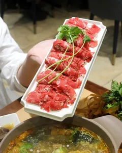 Crab Hot Lau Granville - Vietnamese restaurant in Vancouver – fine dining dishes, interior photos, and ambiance.