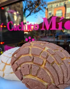 Cachito Mio Port Coquitlam - Mexican restaurant – fine dining dishes, interior photos, and ambiance.