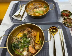 Mala King Hot Pot - Hot Pot restaurant in Surrey – fine dining dishes, interior photos, and ambiance.