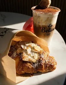Le Belisse Café - Dessert restaurant in Downtown Vancouver – fine dining dishes, interior photos, and ambiance.