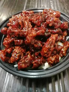 Papaya Hut Restaurant - Thai restaurant in Downtown Vancouver – fine dining dishes, interior photos, and ambiance.