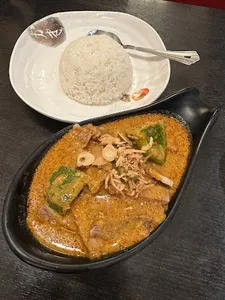 Neptune Wonton Noodle YVR Outlet - Taiwanese & HK Cafe restaurant – fine dining dishes, interior photos, and ambiance.