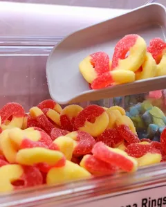 Ricardo’s Kandy Korner Granville - Dessert restaurant in Downtown Vancouver – fine dining dishes, interior photos, and ambiance.