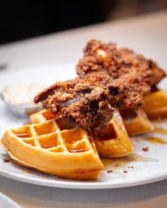 Yolks Broadway - North American restaurant in Vancouver – fine dining dishes, interior photos, and ambiance.