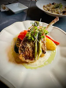 CAFE IL NIDO - Italian restaurant in Downtown Vancouver – fine dining dishes, interior photos, and ambiance.