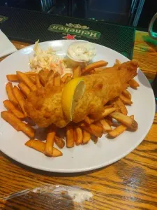 Donnellan’s Irish Pub - Irish restaurant in Downtown Vancouver – fine dining dishes, interior photos, and ambiance.