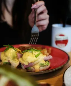 Deacon's Corner - North American restaurant in Vancouver – fine dining dishes, interior photos, and ambiance.