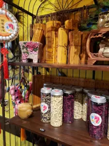 Flower & House in Spring - Chinese restaurant in Downtown Vancouver – fine dining dishes, interior photos, and ambiance.