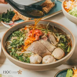 Moc Vietnamese Kitchen & Bar - Vietnamese restaurant in Vancouver – fine dining dishes, interior photos, and ambiance.