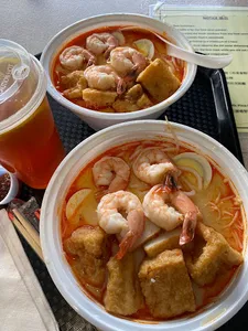 Gee! Taste Good - Singaporean restaurant in Richmond – fine dining dishes, interior photos, and ambiance.