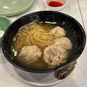 Neptune Wonton Noodle Surrey Central - Taiwanese & HK Cafe restaurant in Surrey – fine dining dishes, interior photos, and ambiance.