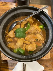 Yang’s Braised Chicken Rice Burnaby - Chinese restaurant – fine dining dishes, interior photos, and ambiance.