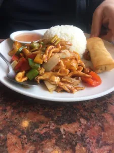 Papaya Hut Restaurant - Thai restaurant in Downtown Vancouver – fine dining dishes, interior photos, and ambiance.