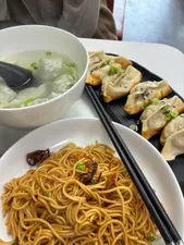 Review photo uploaded by Oh Horse at Shanghai Dumpling King Burnaby