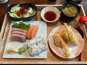 Kiku Sushi Downtown - Japanese & Sushi restaurant in Downtown Vancouver – fine dining dishes, interior photos, and ambiance.